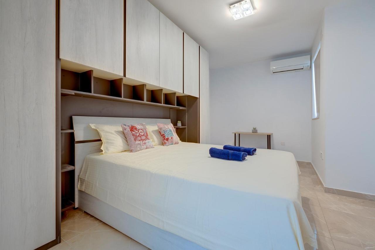 Modern 2Br Apartment In Central St Julian'S Saint Julian's Eksteriør bilde